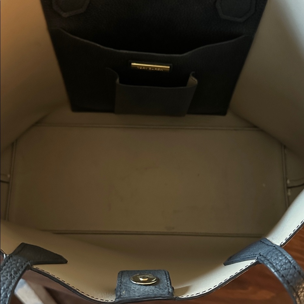 Tory Burch Perry Tote - Picture 5 of 5